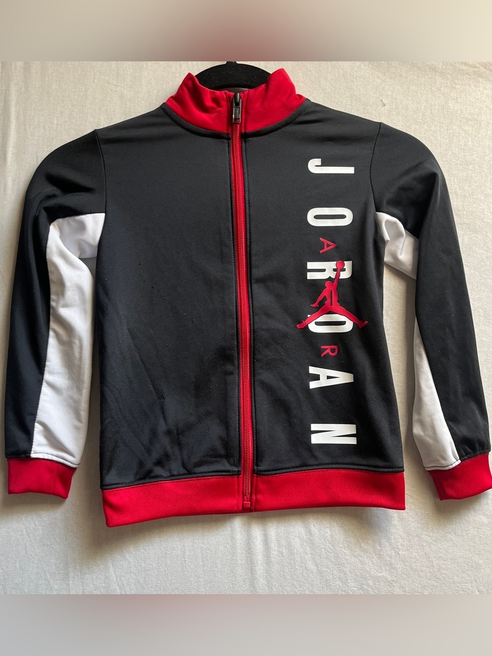 Nike Jordan Kids Black Red White Full Zip Track Jacket Size 3-4 Yrs